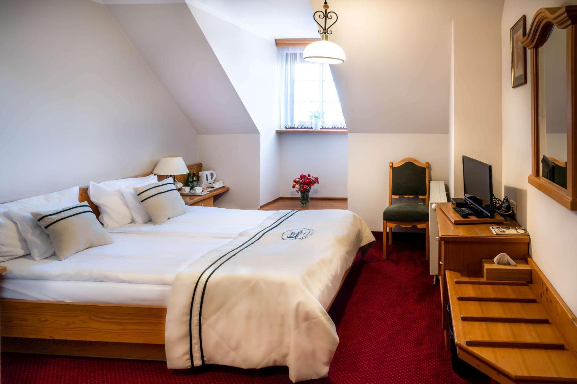Hotel Pod Cizemka ซานดอเมียร์ช ภายนอก รูปภาพ